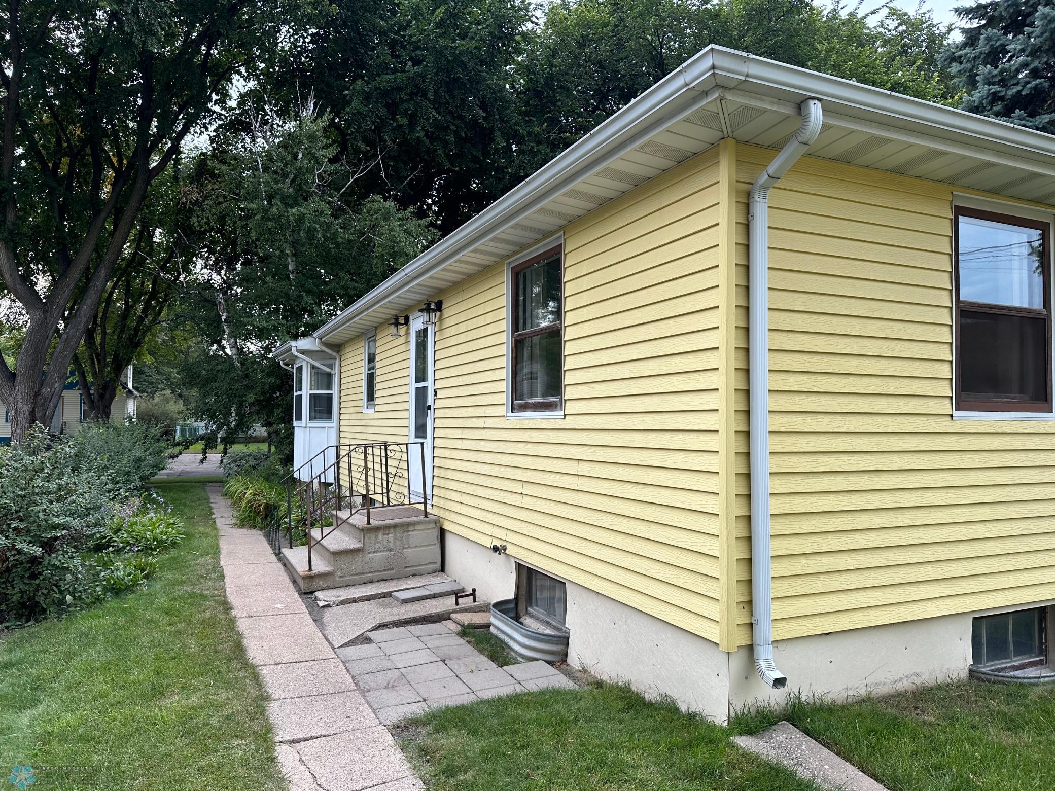 SOUTH SIDE