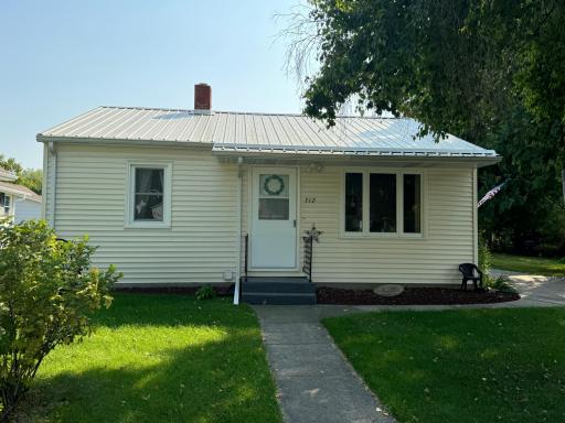 312 Granum Avenue N, Fosston, MN 56542