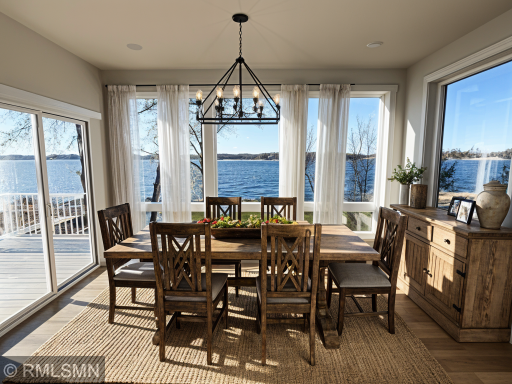 VIRTUALLY ENHANCED PHOTO - Imagine gathering around a large table, taking in lake views and enjoying great conversations.