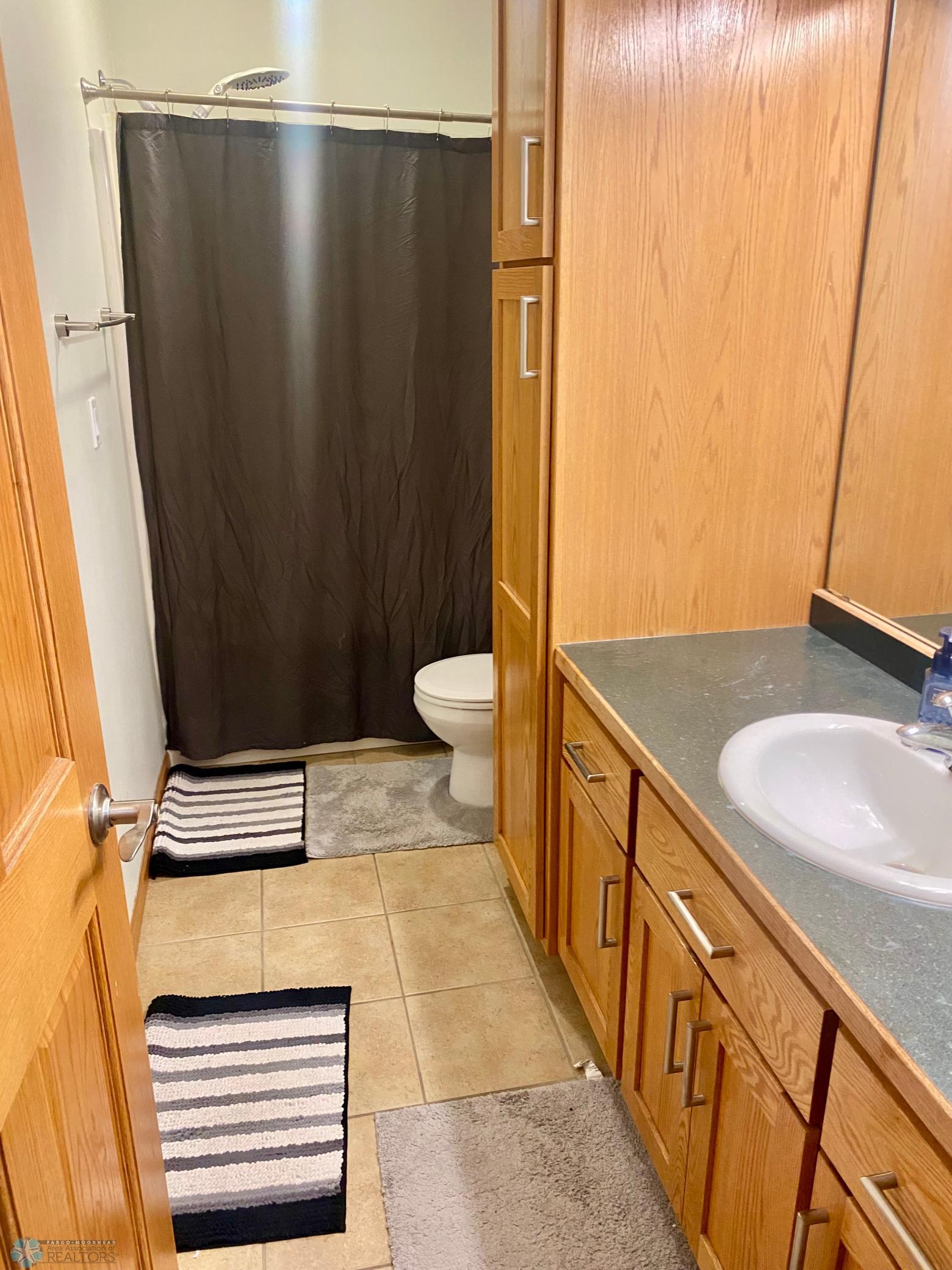 LL full bath.jpg