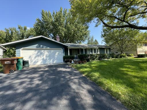 8600 49th Avenue N, New Hope, MN 55428