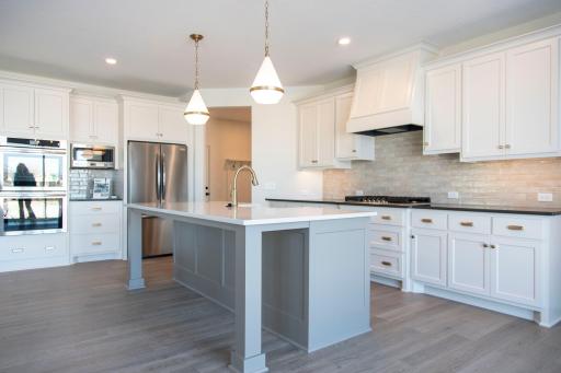 15170 110th Avenue N, Osseo, MN 55369