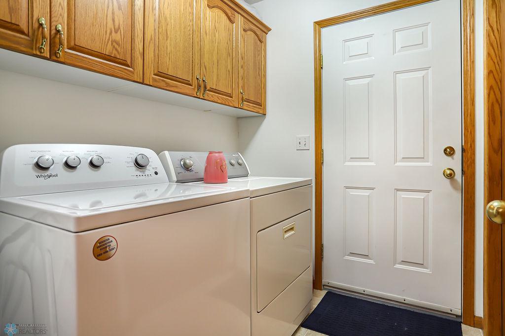 Washer/dryer garage entrance