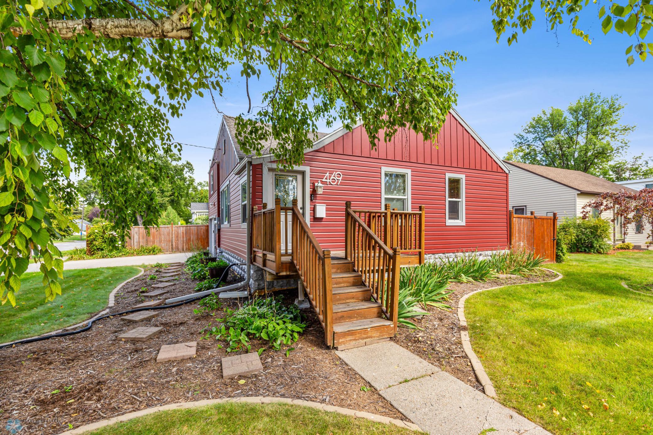 469 Elmwood Ave S