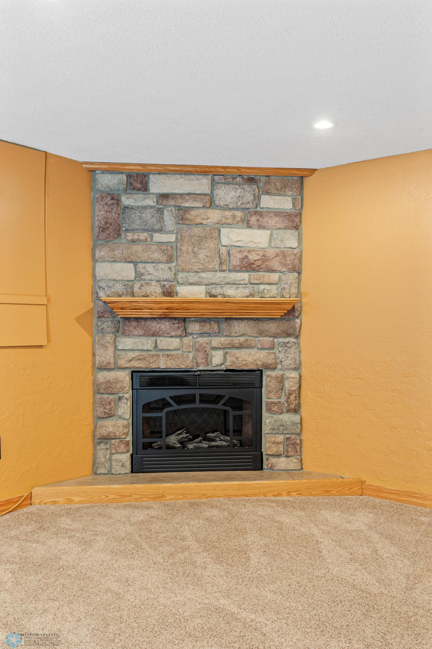 Electric fireplace