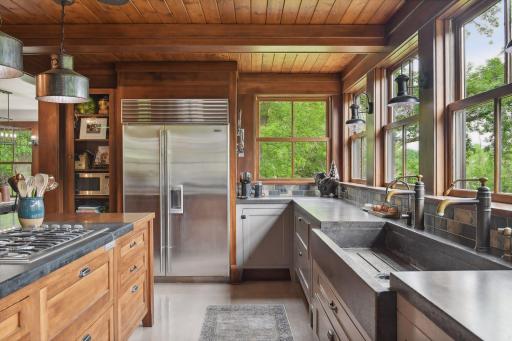 655 Hackamore Road, Medina, MN 55340