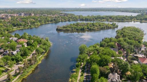 2270 W Lake Of The Isles Parkway, Minneapolis, MN 55405