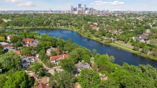 2270 W Lake Of The Isles Parkway, Minneapolis, MN 55405