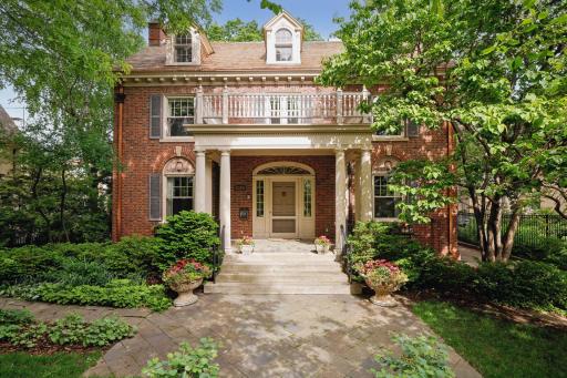 2270 W Lake Of The Isles Parkway, Minneapolis, MN 55405