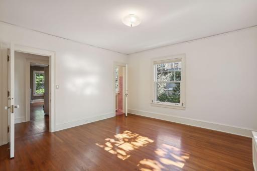 2270 W Lake Of The Isles Parkway, Minneapolis, MN 55405