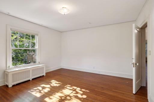 2270 W Lake Of The Isles Parkway, Minneapolis, MN 55405