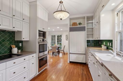 2270 W Lake Of The Isles Parkway, Minneapolis, MN 55405