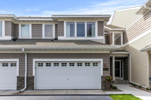 10525 Bay View Lane, Woodbury, MN 55129