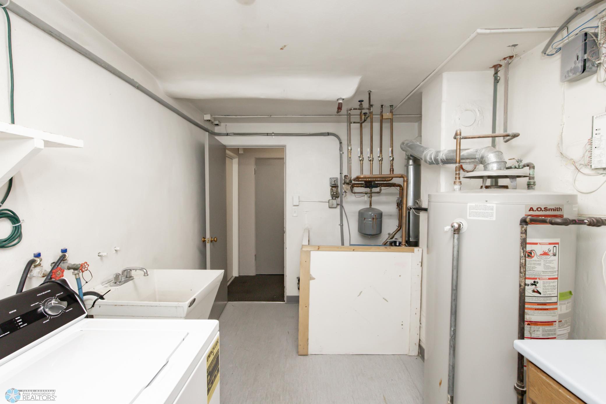 Shared Laundry/Utilities