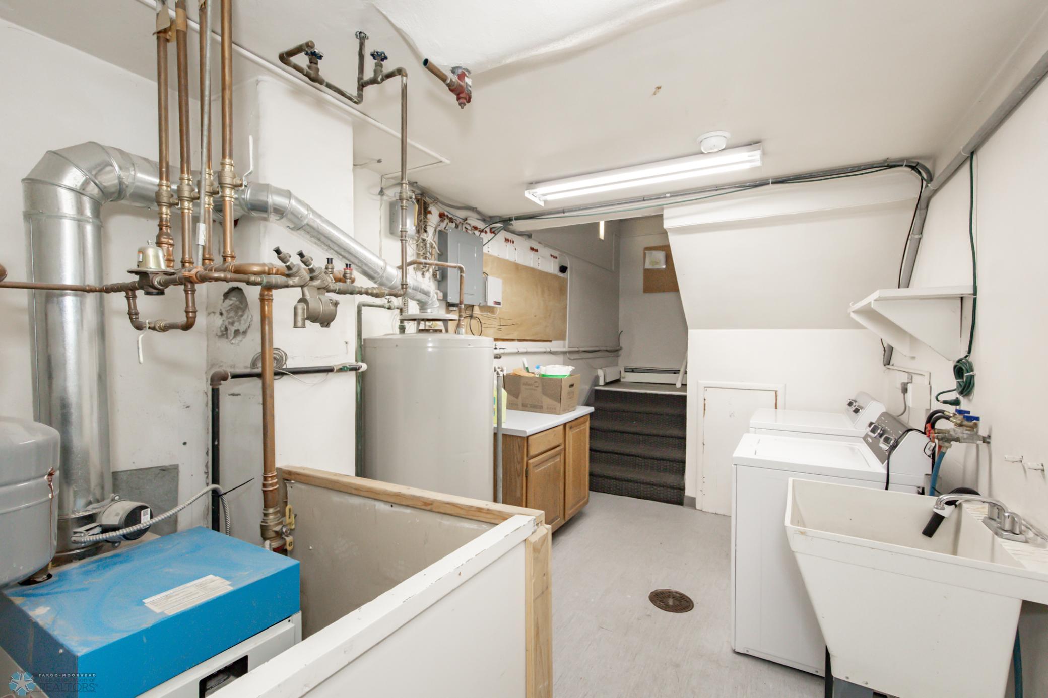 Shared Laundry/Utilities