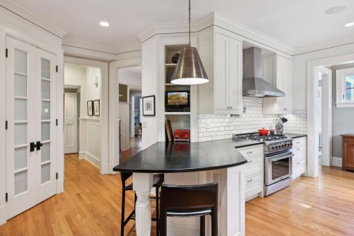 1961 Kenwood Parkway, Minneapolis, MN 55405