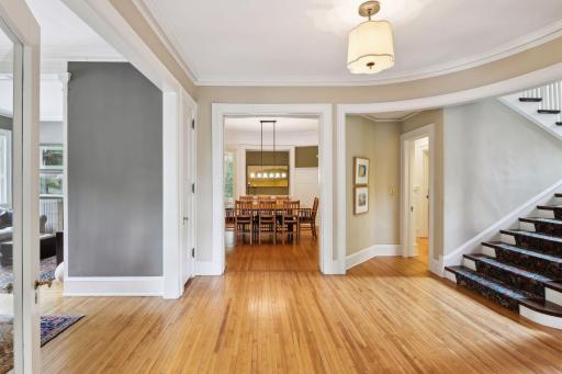 1961 Kenwood Parkway, Minneapolis, MN 55405