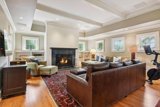1961 Kenwood Parkway, Minneapolis, MN 55405