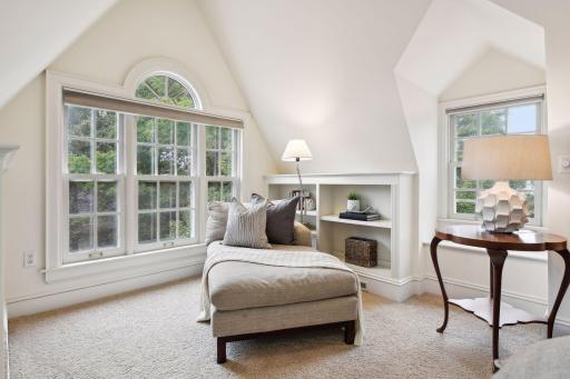 1961 Kenwood Parkway, Minneapolis, MN 55405