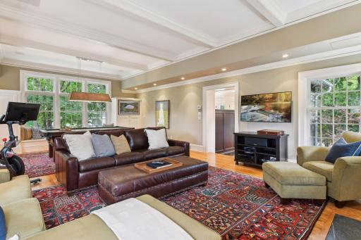 1961 Kenwood Parkway, Minneapolis, MN 55405