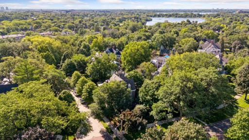 1961 Kenwood Parkway, Minneapolis, MN 55405