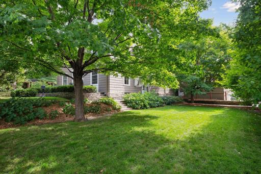 1961 Kenwood Parkway, Minneapolis, MN 55405