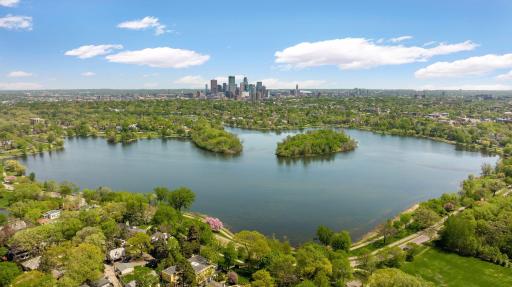 1961 Kenwood Parkway, Minneapolis, MN 55405