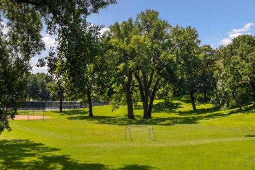 1961 Kenwood Parkway, Minneapolis, MN 55405