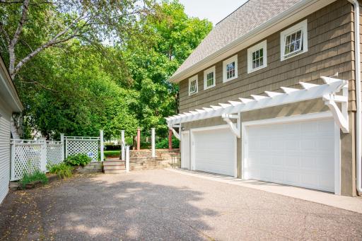 1961 Kenwood Parkway, Minneapolis, MN 55405