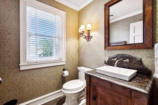 Main Level 1/2 Bathroom