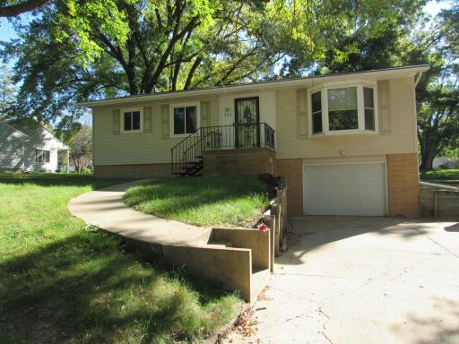 709 S Main Street, Blue Earth, MN 56013