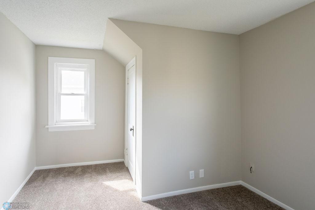 2Z2A0049-HDR.jpg