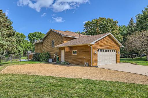 112 W Ridge Road - Web Quality - 002 - 02 Exterior Front.jpg