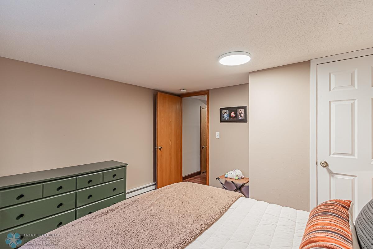 2975 Southgate Dr S, Fargo, ND 58103-24.jpg