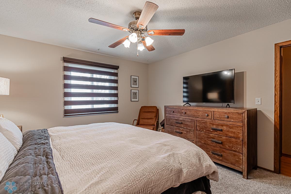 2975 Southgate Dr S, Fargo, ND 58103-05.jpg