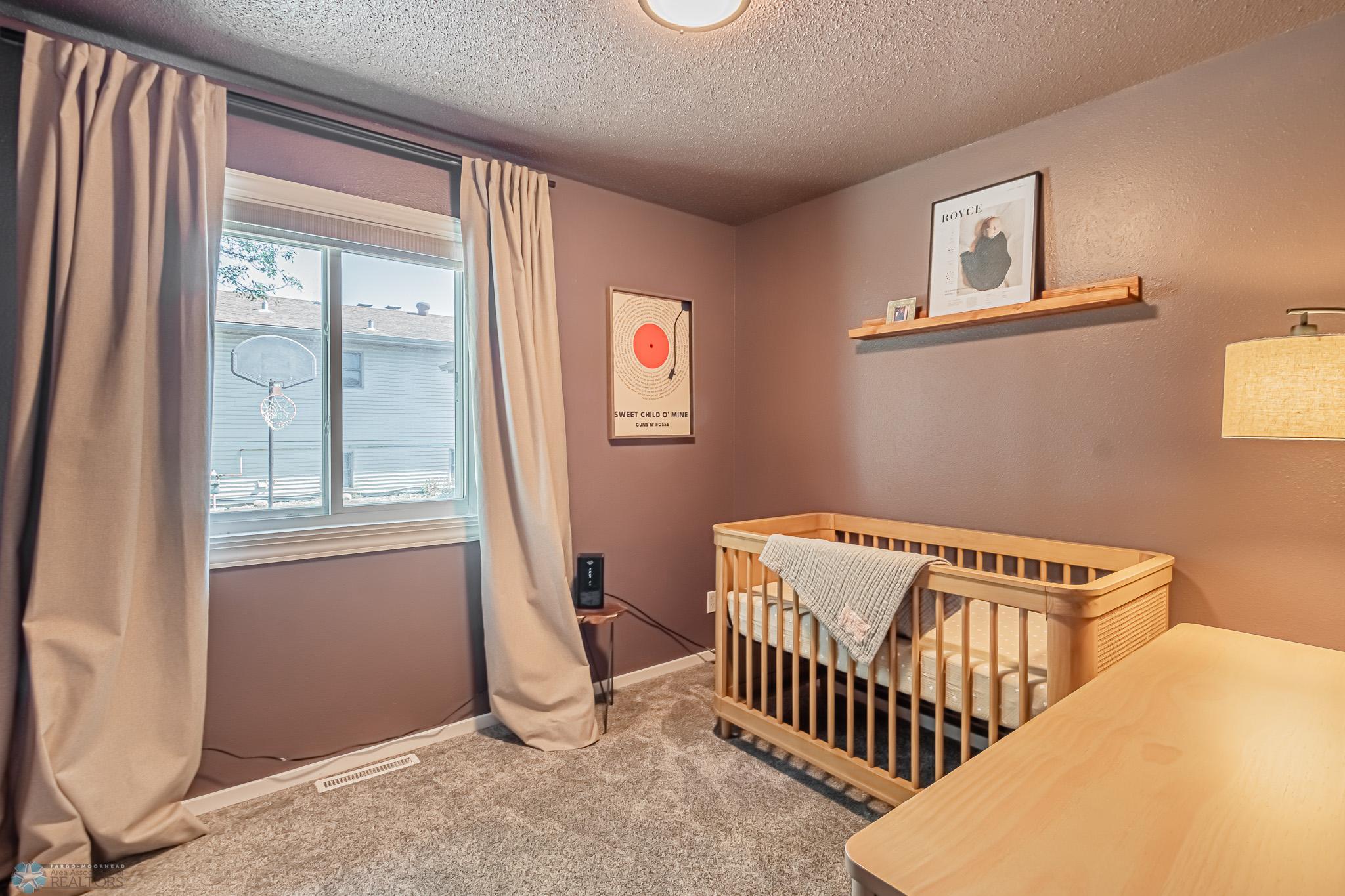 2975 Southgate Dr S, Fargo, ND 58103-12-2.jpg