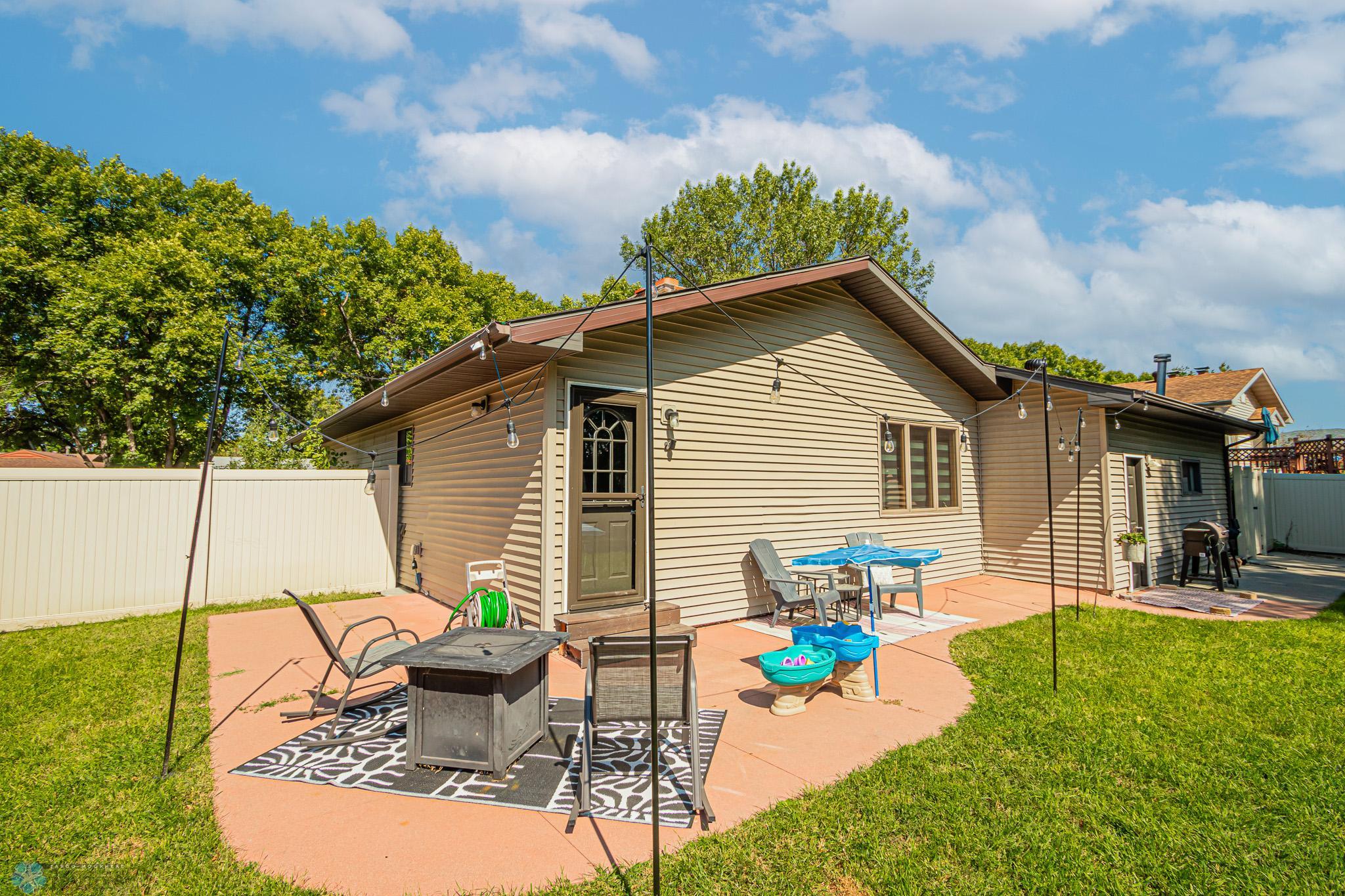 2975 Southgate Dr S, Fargo, ND 58103-02-2.jpg