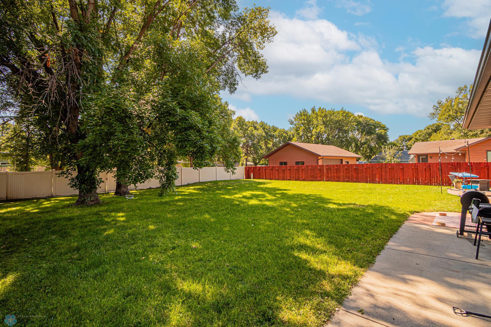 2975 Southgate Dr S, Fargo, ND 58103-04-2.jpg