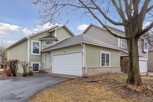 3625 Sussex Place, Minnetonka, MN 55345