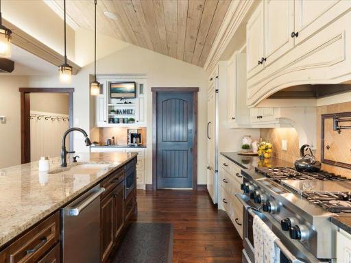 8569 Birchwood Hills Road, Nisswa, MN 56468