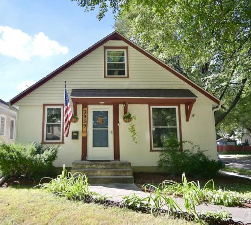 3959 Queen Avenue N, Minneapolis, MN 55412