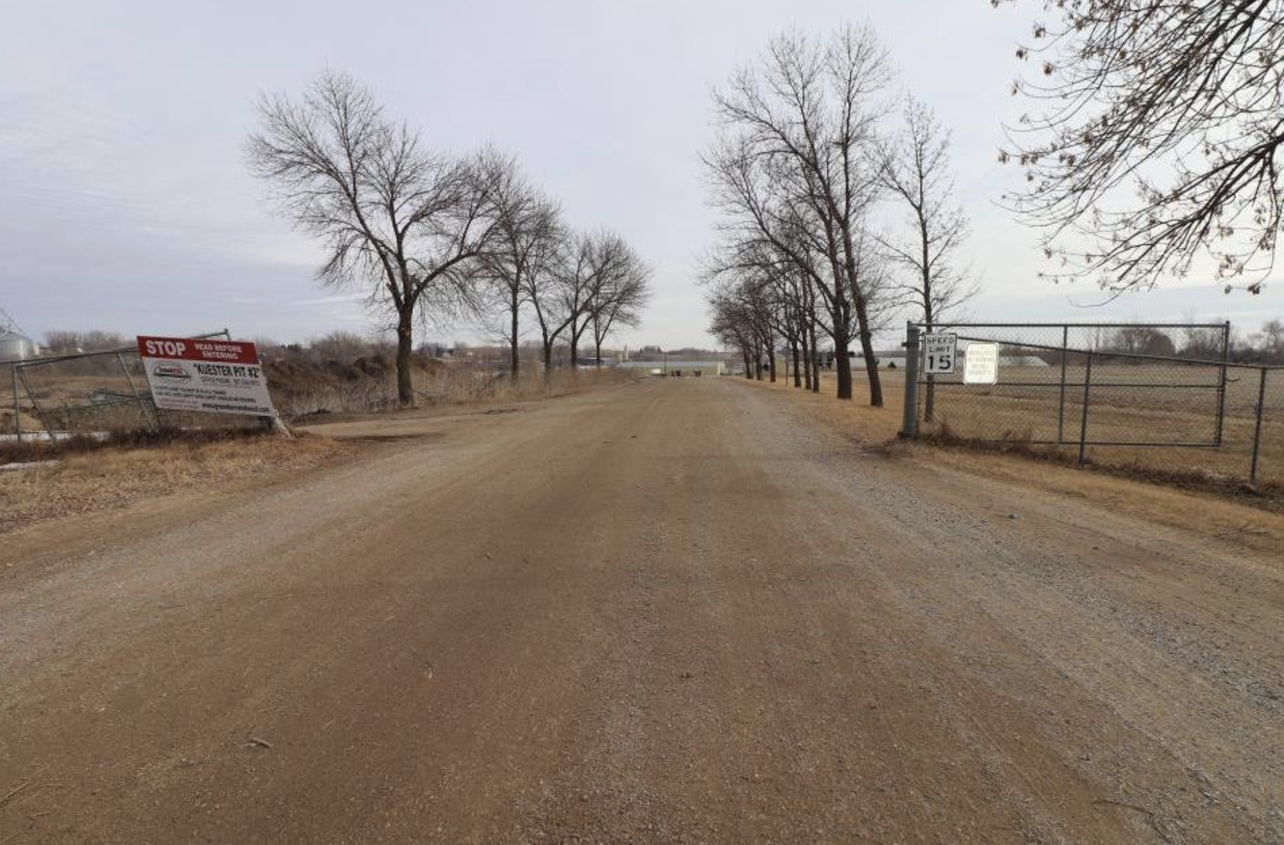 ENTRANCE ROAD.png