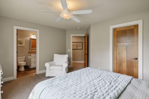 5200 Kelsey Terrace, Edina, MN 55436
