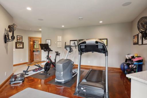 5200 Kelsey Terrace, Edina, MN 55436