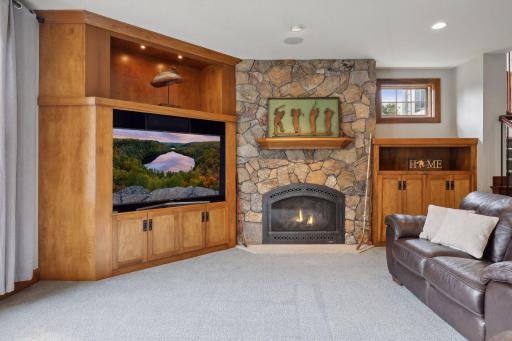 5200 Kelsey Terrace, Edina, MN 55436
