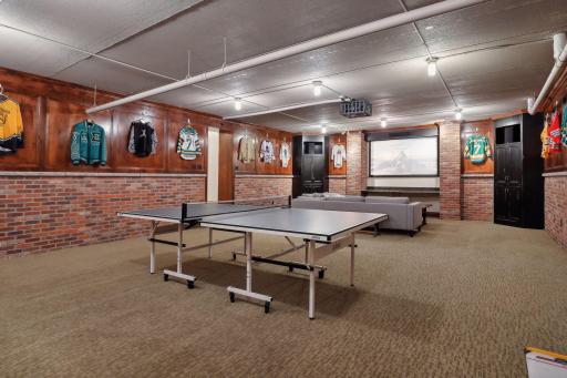 5200 Kelsey Terrace, Edina, MN 55436