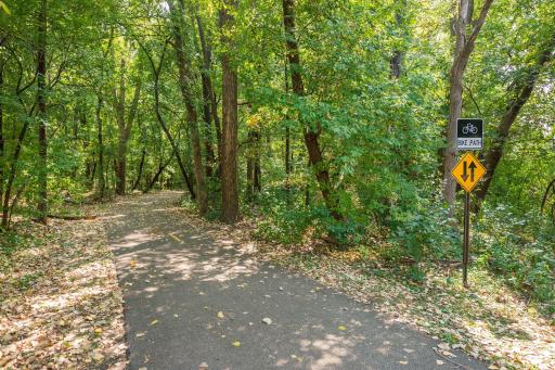 5200 Kelsey Terrace, Edina, MN 55436