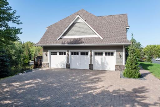 5200 Kelsey Terrace, Edina, MN 55436
