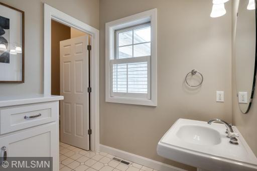 3000 W Owasso Boulevard, Saint Paul, MN 55113