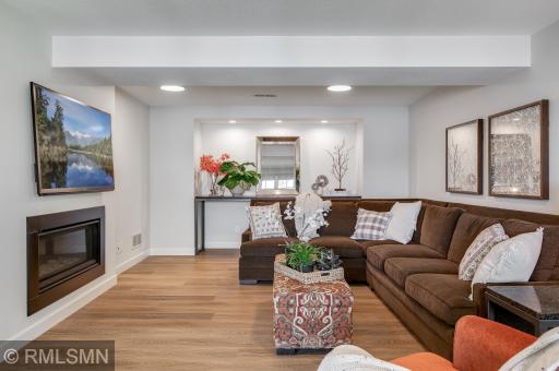 3000 W Owasso Boulevard, Saint Paul, MN 55113